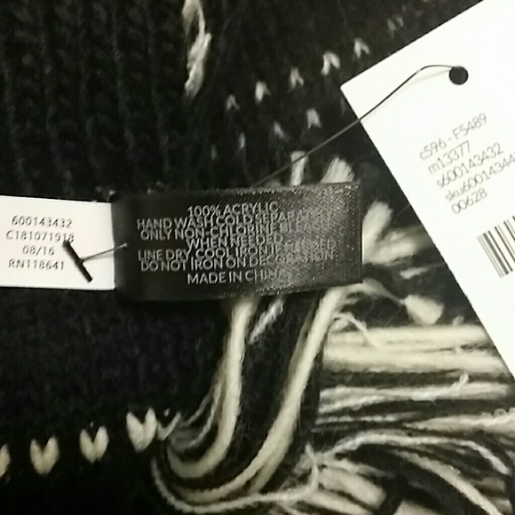 Lane Bryant Black & White Scarf Wrap - Picture 3 of 3